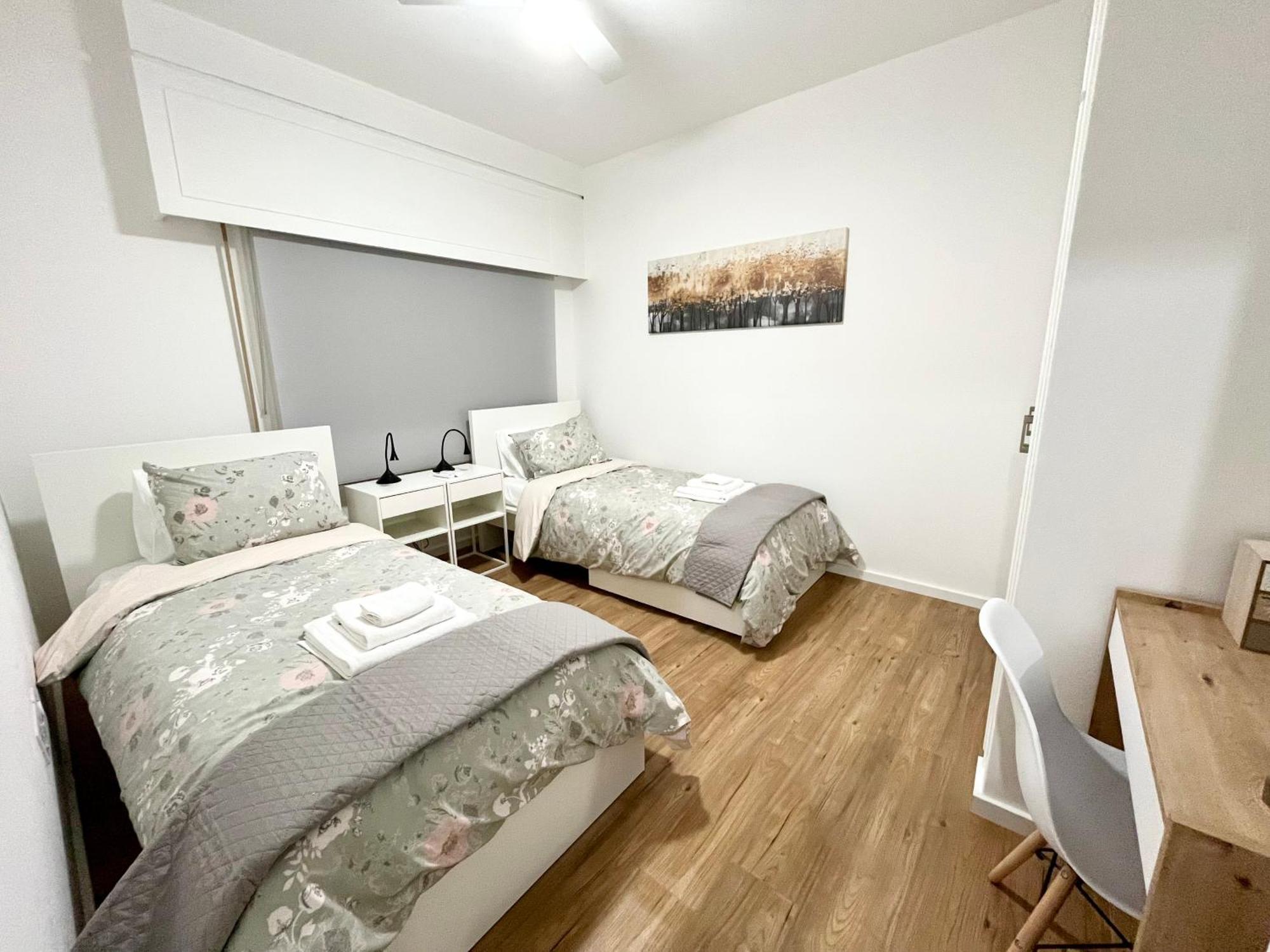 Modern Apartment Near Mckenzie Beach Larnaca Exterior photo