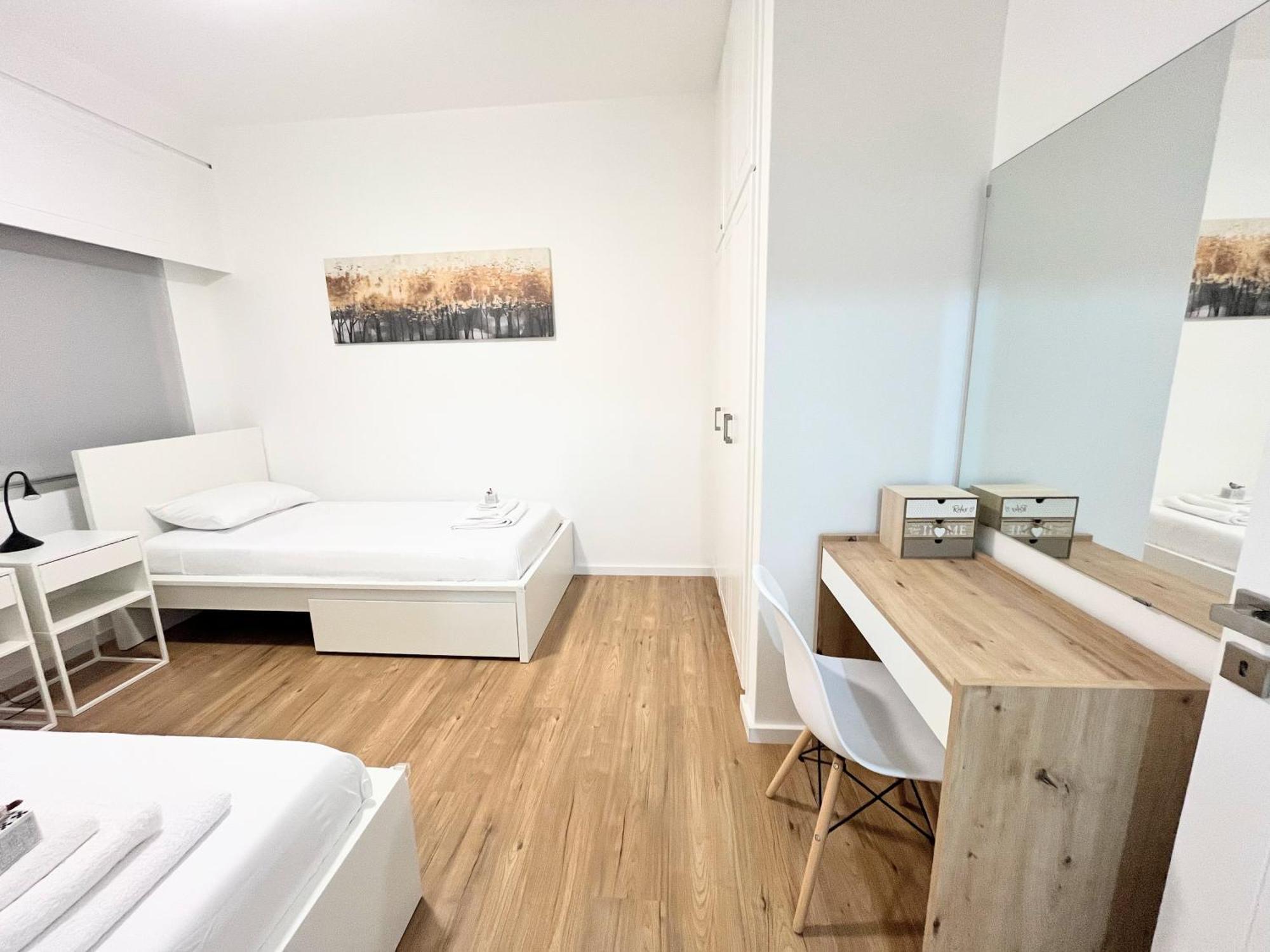 Modern Apartment Near Mckenzie Beach Larnaca Exterior photo